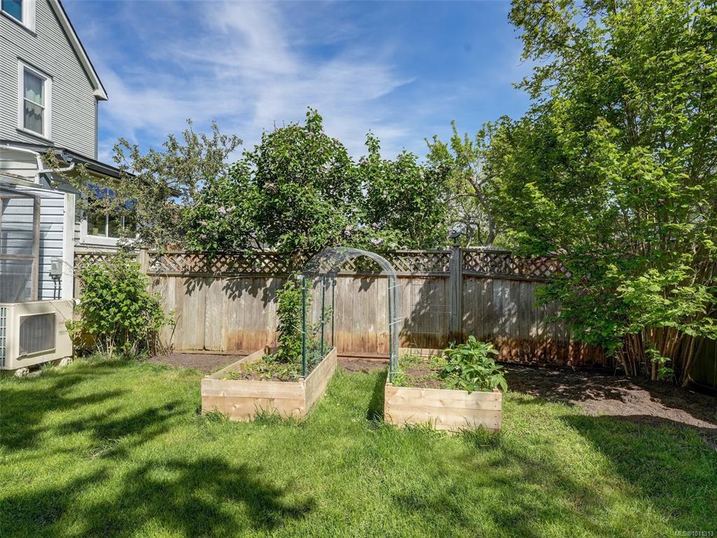 Third View of 2551 Prior St, Victoria, BC, V8T 3X5