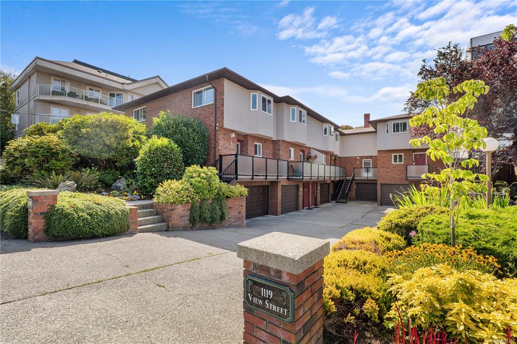 Second View of 1119 View St, Victoria, BC, V8V 3L9