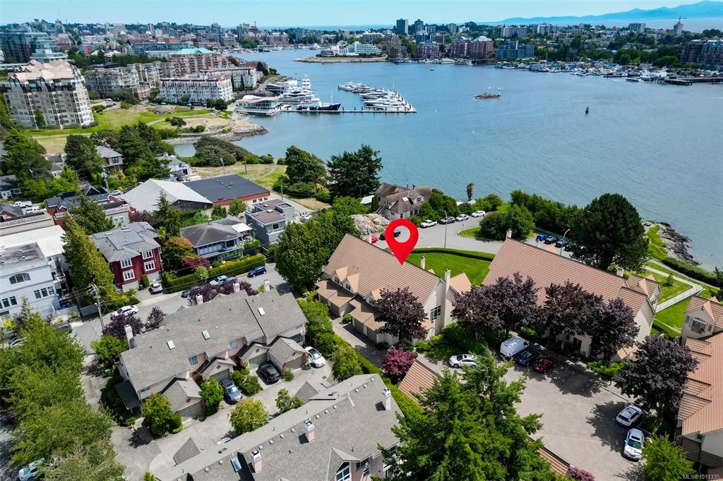 210 Russell St, 1011335, BC,