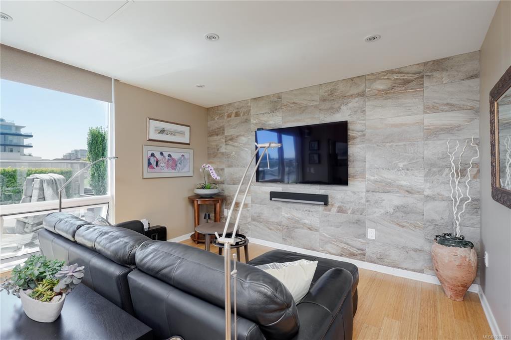 Fourth View of 399 Tyee Rd, Synergy, Victoria, BC, V9A 0A8