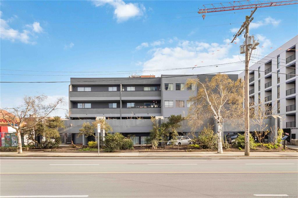 Third View of 755 Hillside Ave, Hillcrest Centre, Victoria, BC, V8T 5B3