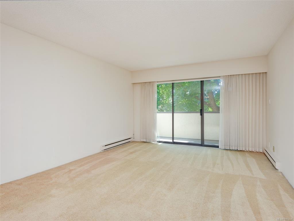 Third View of 935 Fairfield Rd, Victoria, BC, V8V 3A3