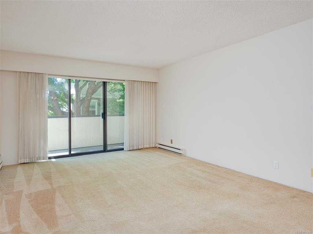 Fifth View of 935 Fairfield Rd, Victoria, BC, V8V 3A3