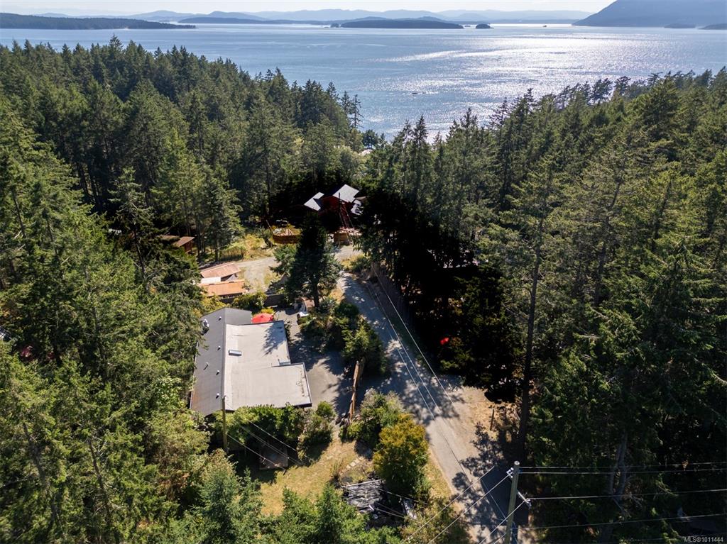 Second View of 3707 Rope Rd, Pender Island, BC, V0N 2M2