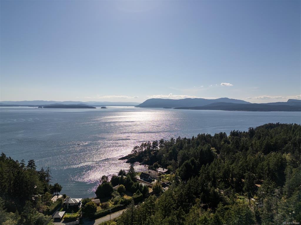 Fifth View of 3707 Rope Rd, Pender Island, BC, V0N 2M2