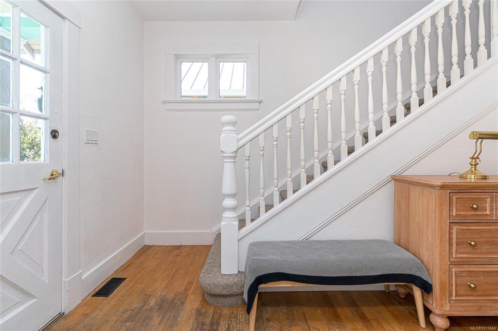 Fourth View of 1512 Brooke St, Victoria, BC, V8S 1M5