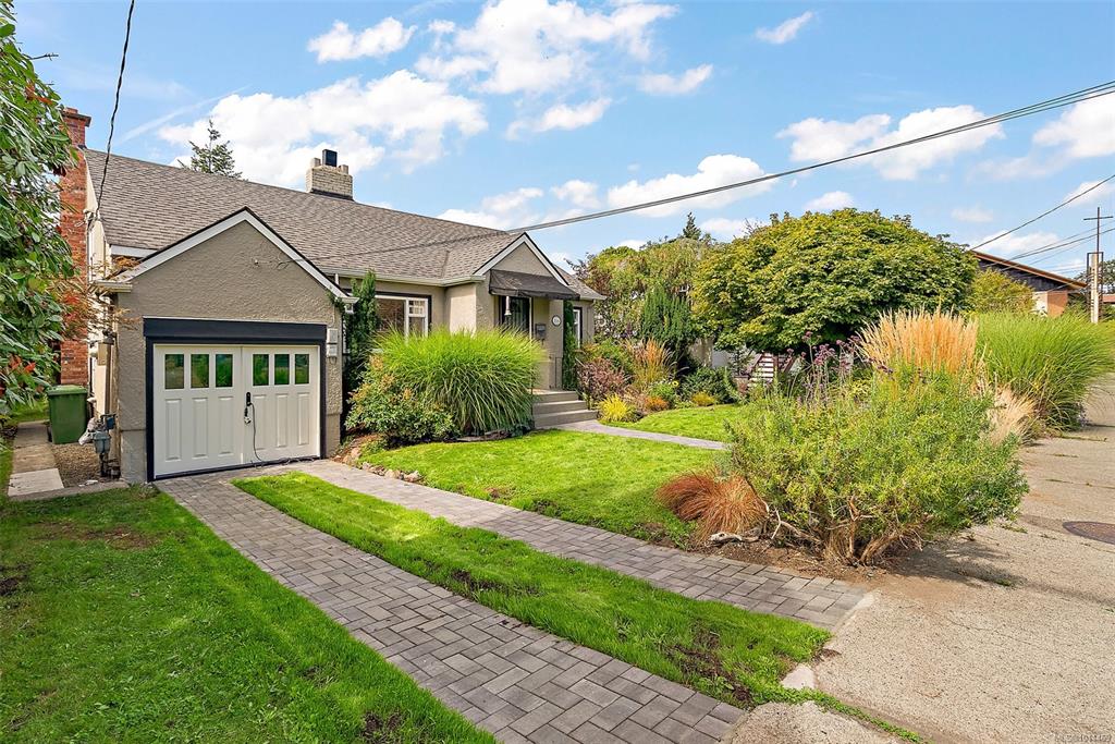 Fourth View of 2510 Epworth St, Oak Bay, BC, V8R 5L1