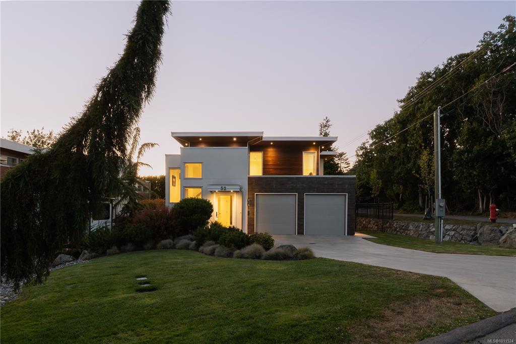 MLS® listing #29724533 for sale located at 52 Maquinna St