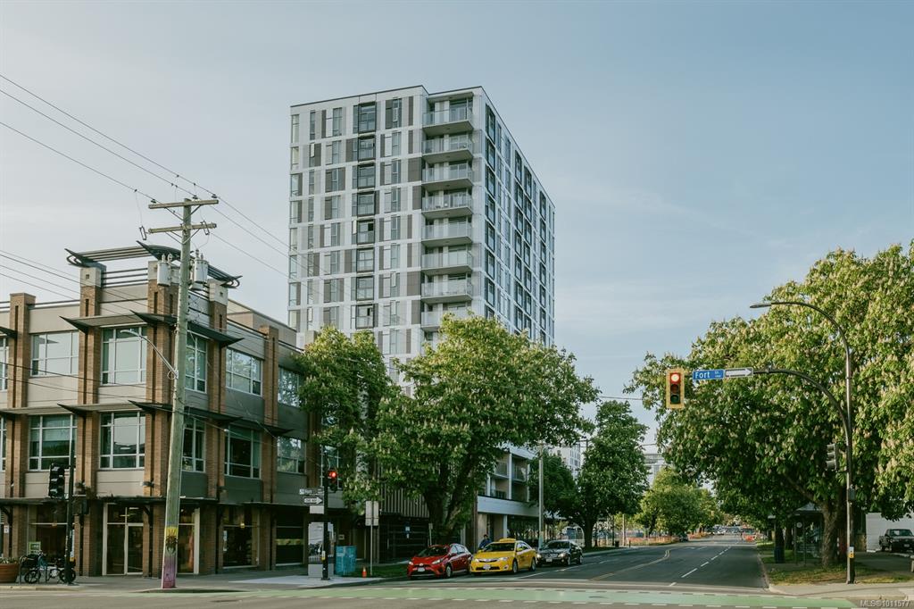 Third View of 1097 View St, Victoria, BC, V8V 3Z9