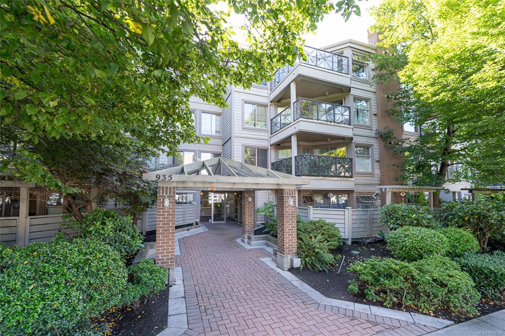 Third View of 935 Johnson St, Victoria, BC, V8V 3N5