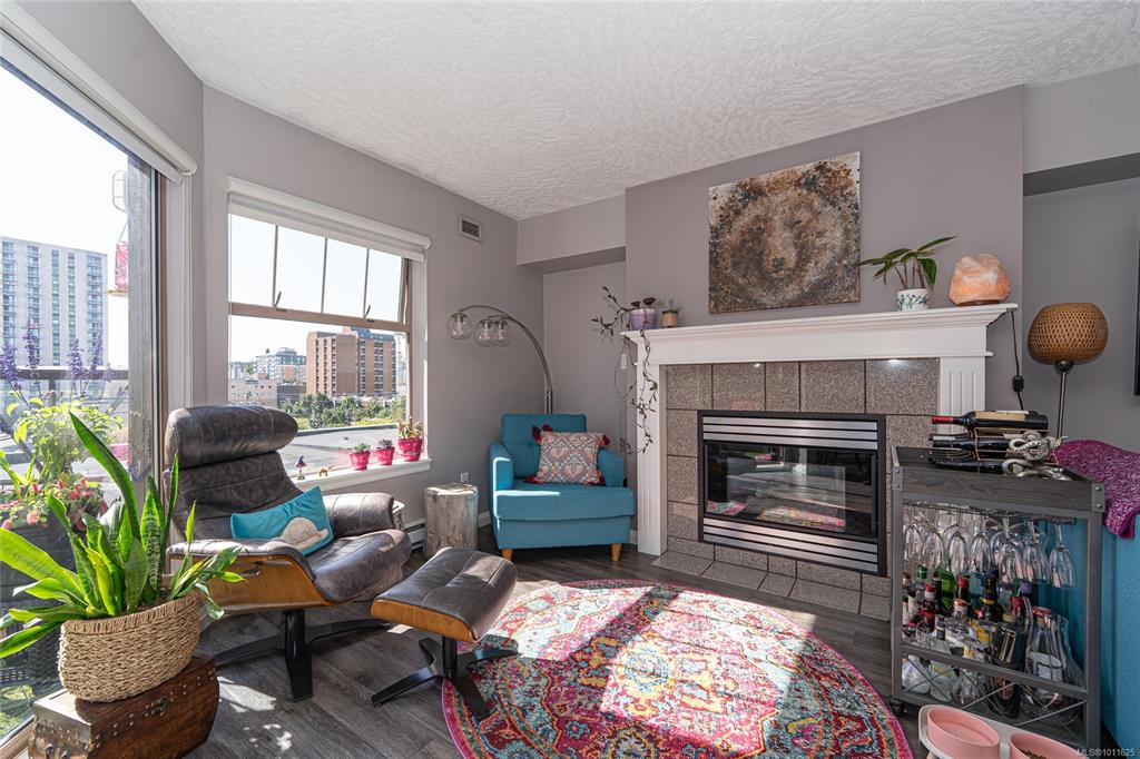 Fifth View of 935 Johnson St, Victoria, BC, V8V 3N5