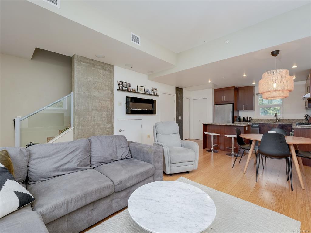 Third View of 379 Tyee Rd, Balance, Victoria, BC, V9A 0B4