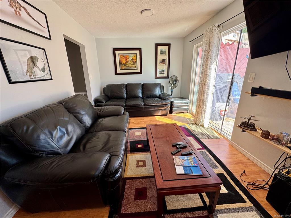 92 Mckay Cres, 1011653, BC,