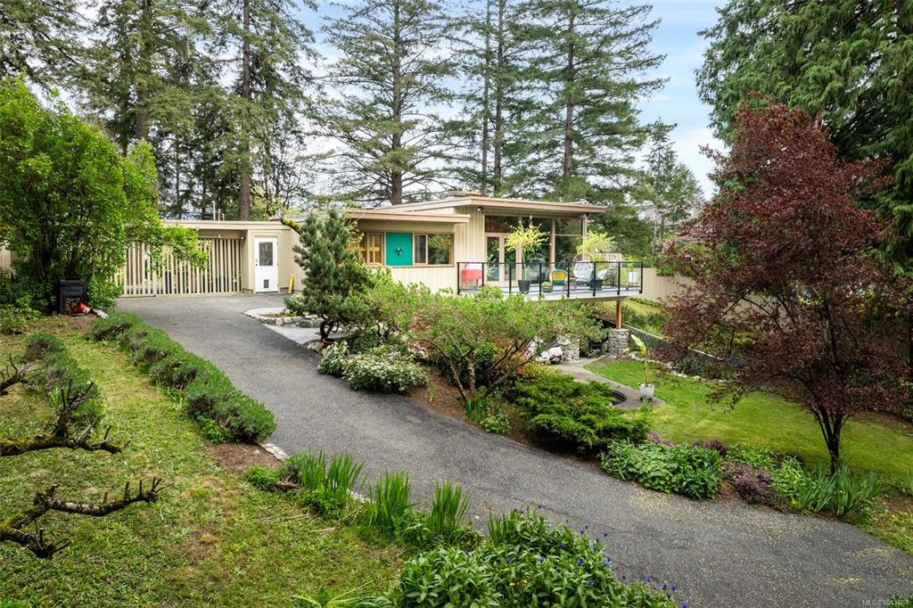 6110 Grieve Rd, 1011661, BC,