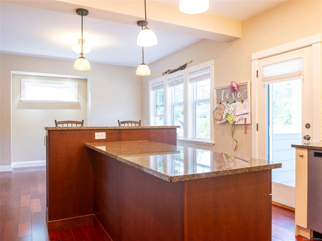Fourth View of 1290 Richardson St, Victoria, BC, V8V 3E1