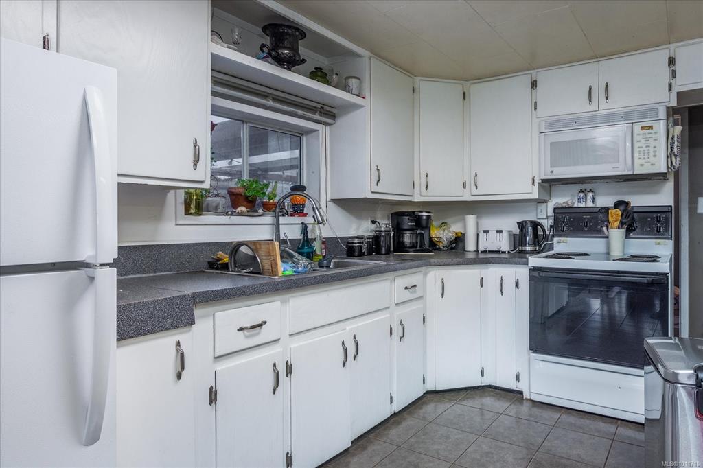 Third View of 770 Chelsea St, Nanaimo, BC, V9S 1Y3