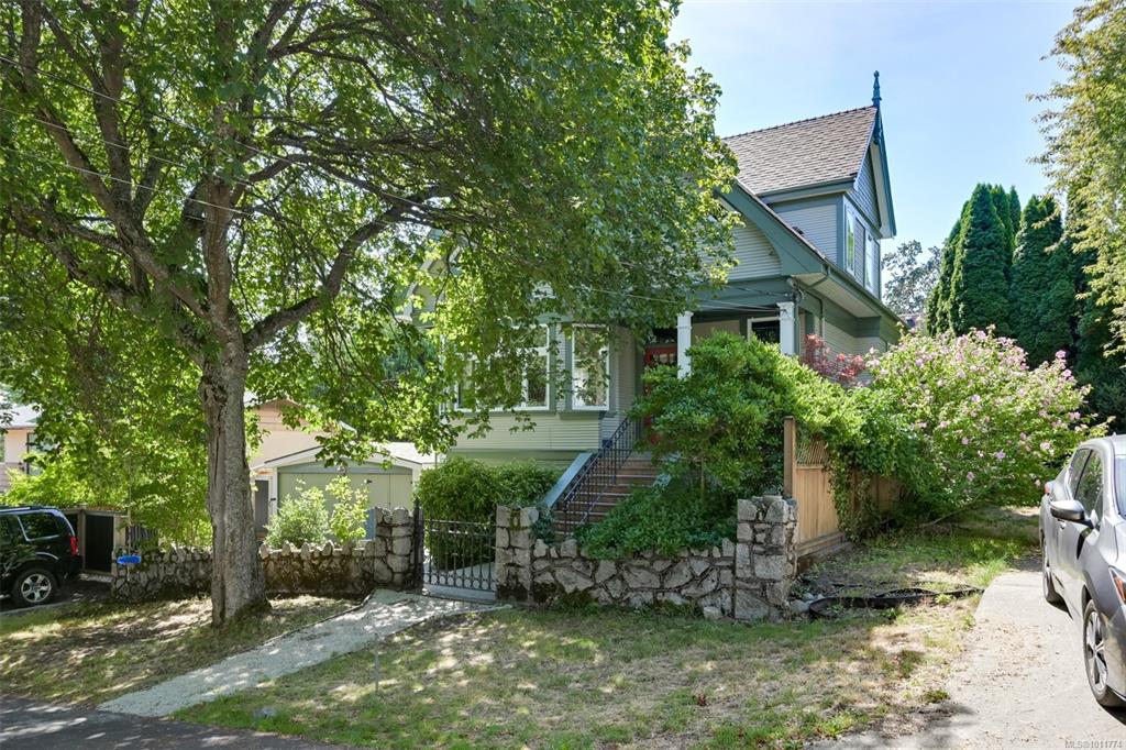 Fourth View of 1609 Gladstone Ave, Victoria, BC, V8R 1S6