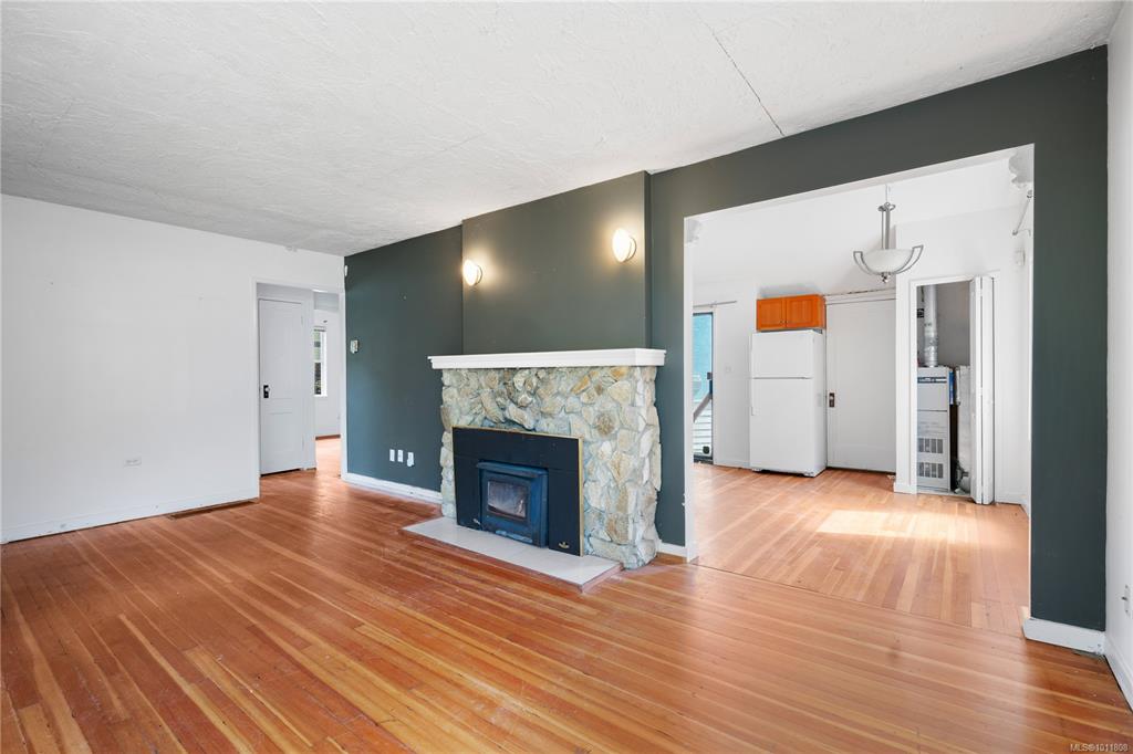 Fourth View of 2553 Empire St, Victoria, BC, V8T 3M5