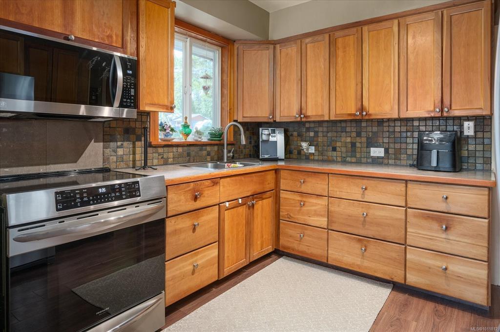 Third View of 1813 Northfield Rd, Nanaimo, BC, V9S 3B4