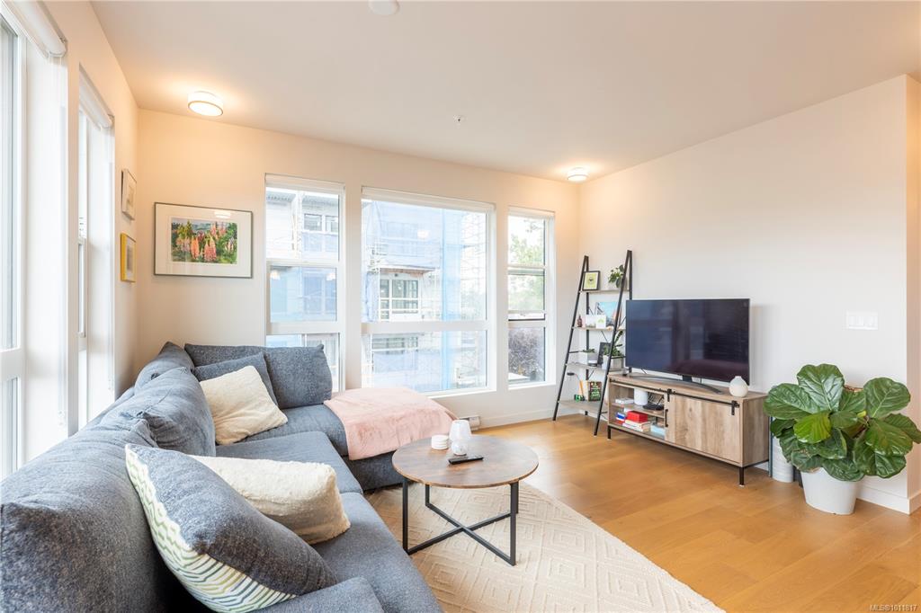 Third View of 629 Speed Ave, TRESAH, Victoria, BC, V8Z 1A5