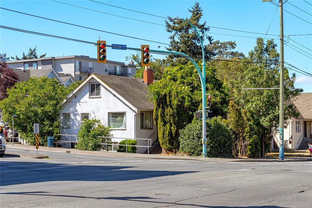 Third View of 1237 Hillside Ave, Victoria, BC, V8T 2B1