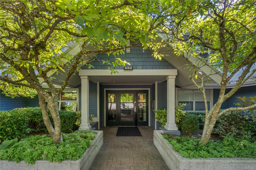 550 Blue Girl Way, 1011852, BC,