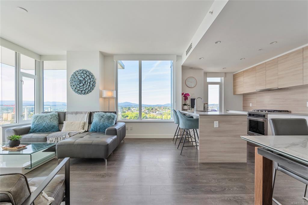 Fifth View of 60 Saghalie Rd, Victoria, BC, V9A 0H1