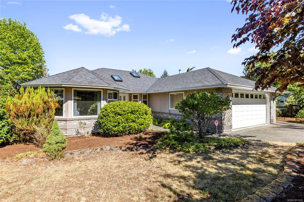 560 Country Club Dr, 1011930, BC,