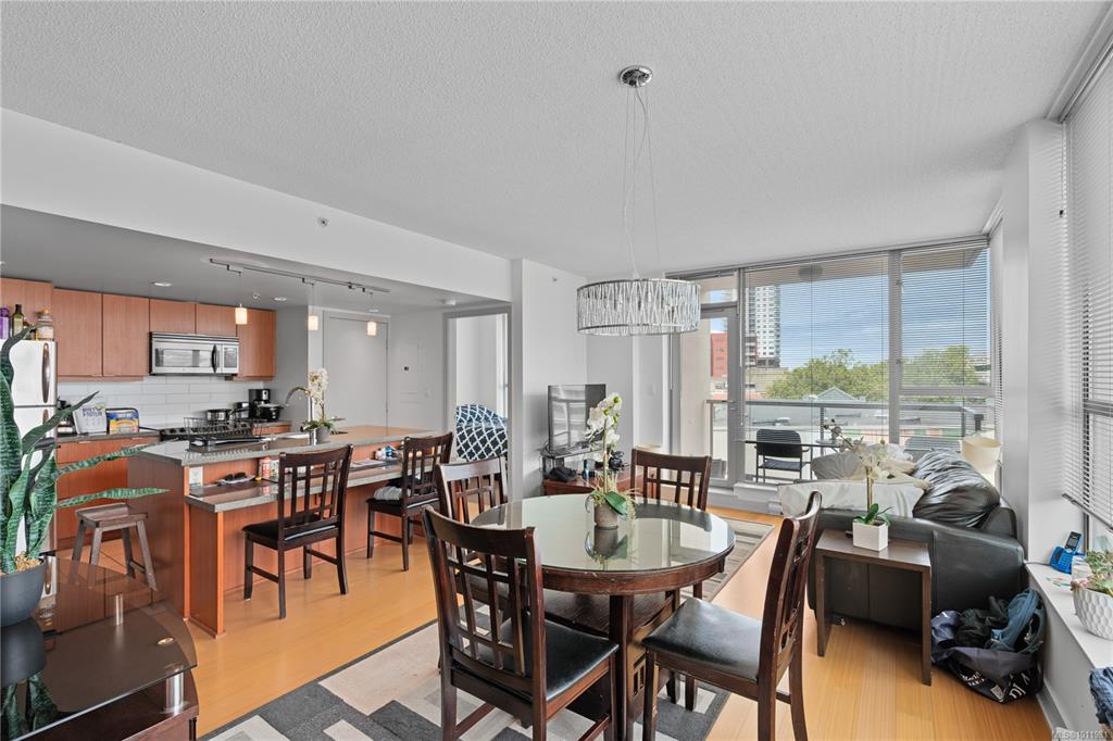 Fifth View of 760 Johnson St, Victoria, BC, V8W 1N1