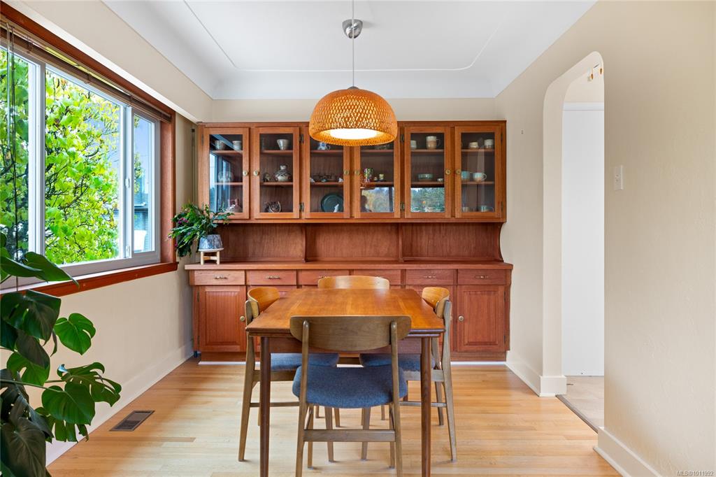 658 Georgia Ave, 1011992, BC,