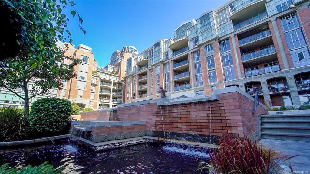 Fifth View of 21 Dallas Rd, Victoria, BC, V8V 4Z9