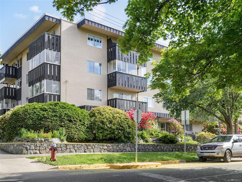 Fifth View of 1000 Mcclure St, Victoria, BC, V8V 3E9