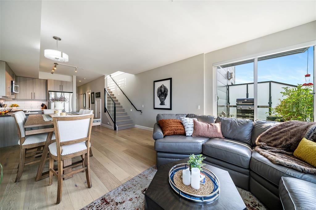 595 Pandora Ave, 1012034, BC,