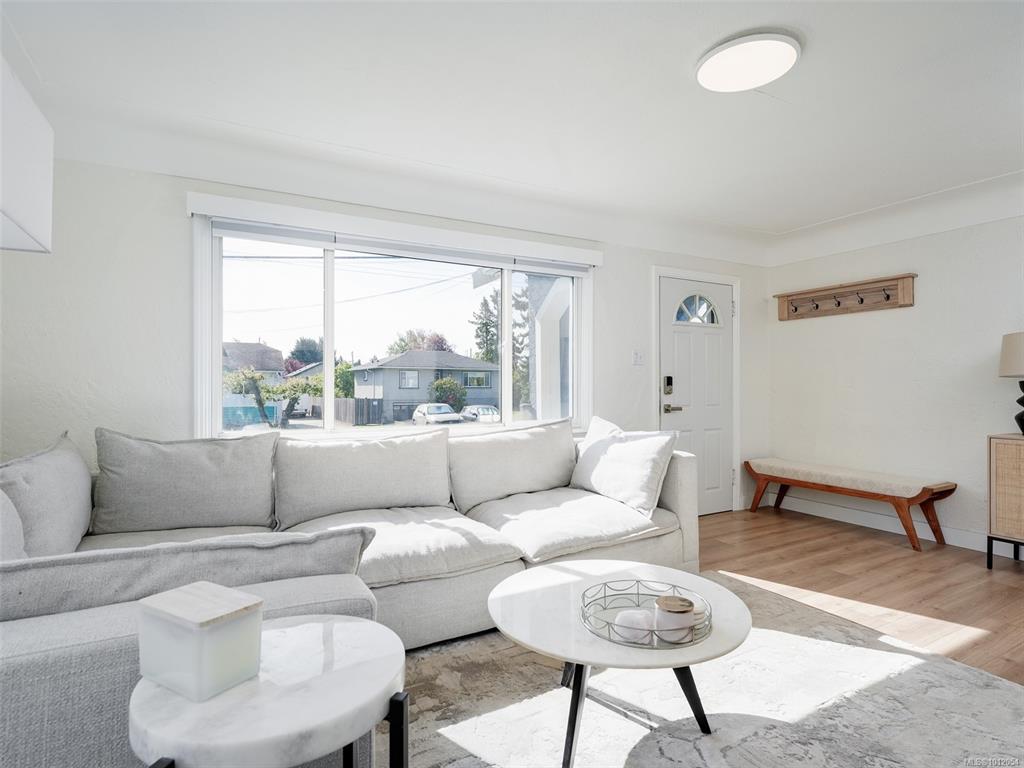 Fifth View of 2962 Millgrove St, Saanich, BC, V9A 1X3