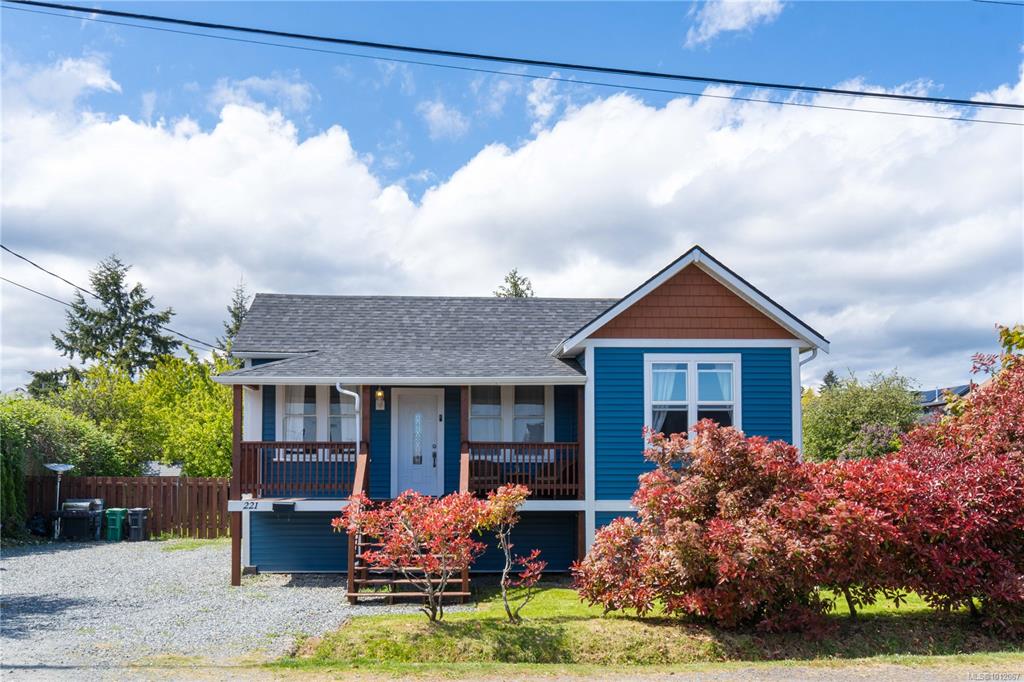 Third View of 221 Eaton St, Nanaimo, BC, V9R 4Y5