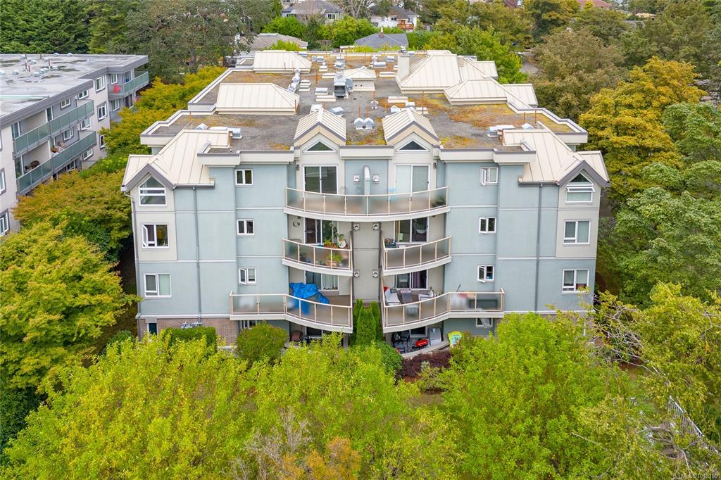 Fourth View of 2710 Grosvenor Rd, Victoria, BC, V8T 3M6