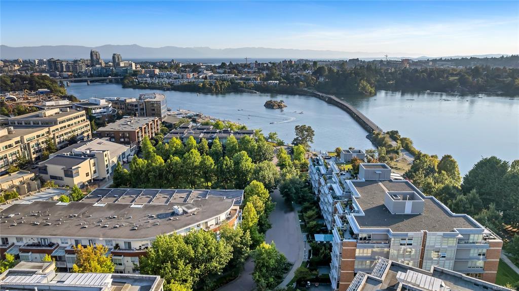 Second View of 380 Waterfront Cres, Selkirk Waterfront, Victoria, BC, V8T 5K3