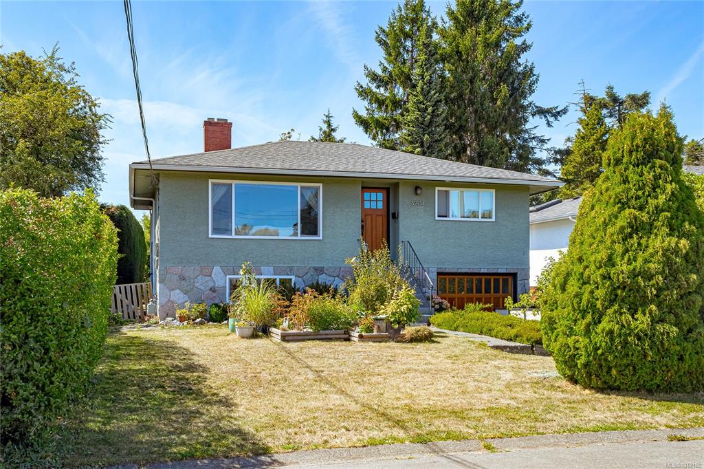 Second View of 3904 Anton St, Saanich, BC, V8Z 4M3