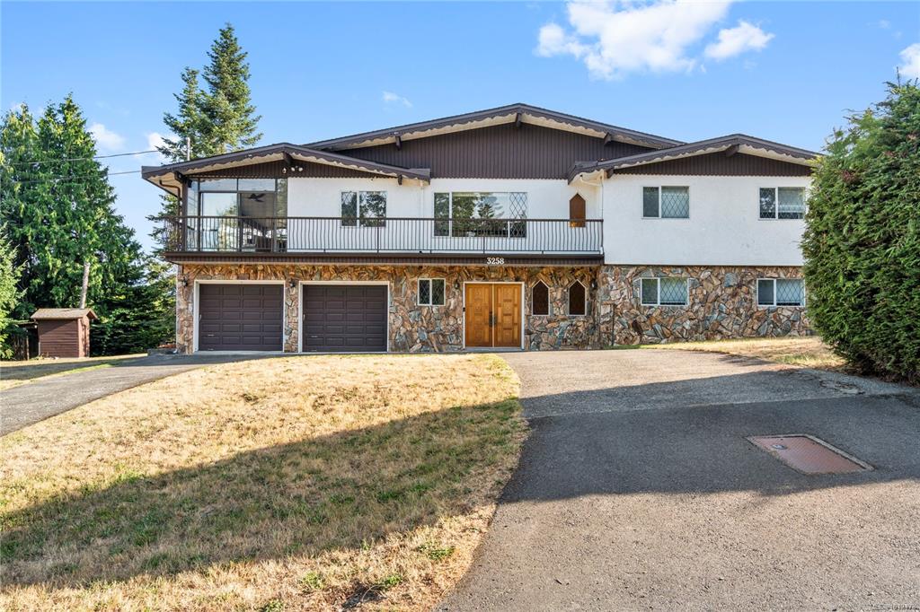 3258 Douglas St, 1012178, BC,