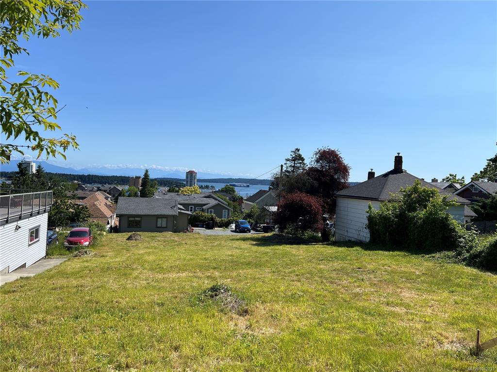 Fifth View of 354 Kennedy St, Nanaimo, BC, V9R 2Y3