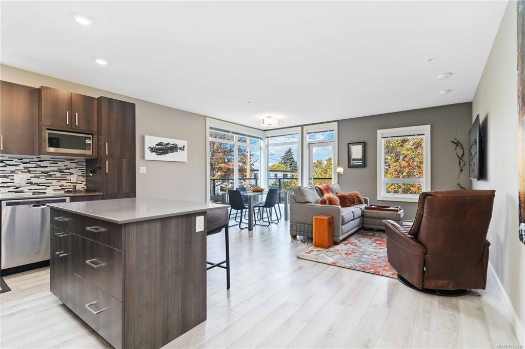 Fourth View of 300 Michigan St, Victoria, BC, V8V 1R5