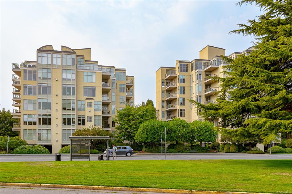 Third View of 188 Douglas St, Victoria, BC, V8V 2P1