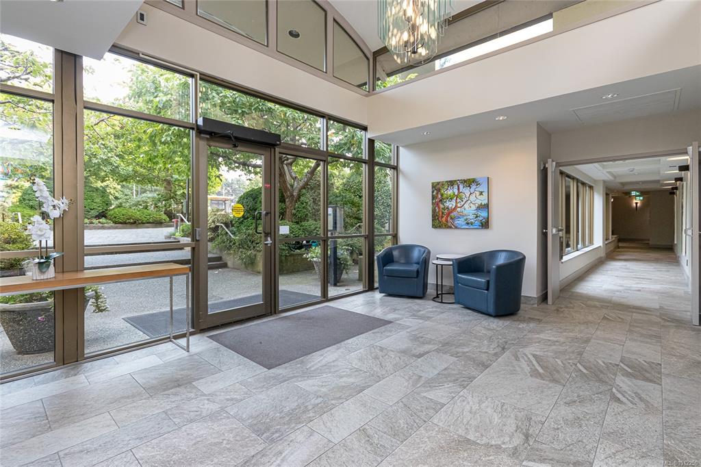 Fifth View of 188 Douglas St, Victoria, BC, V8V 2P1