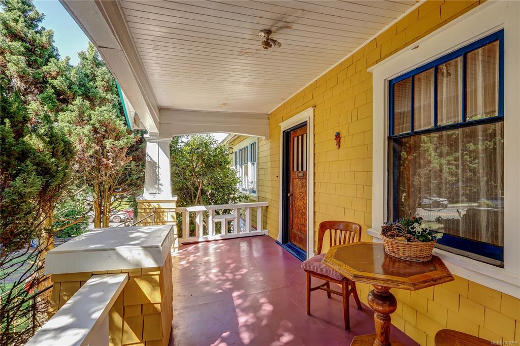 Third View of 660 Third St, Nanaimo, BC, V9R 1W8