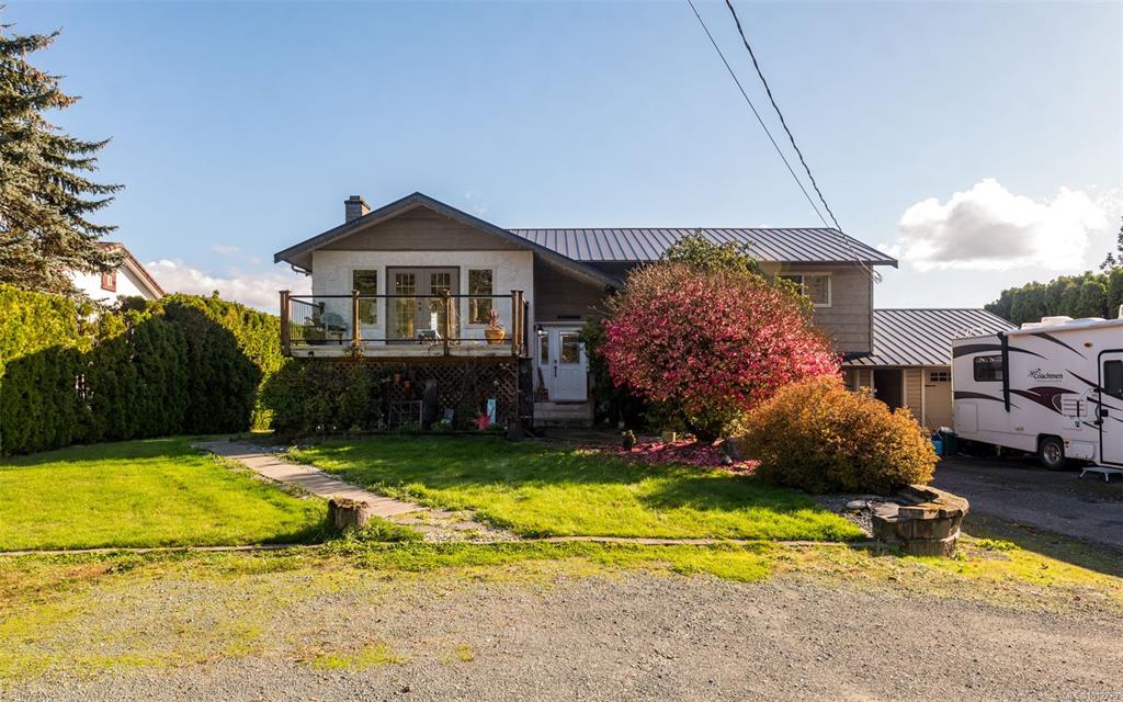 Third View of 6621 Lakes Rd, Duncan, BC, V9L 5V9