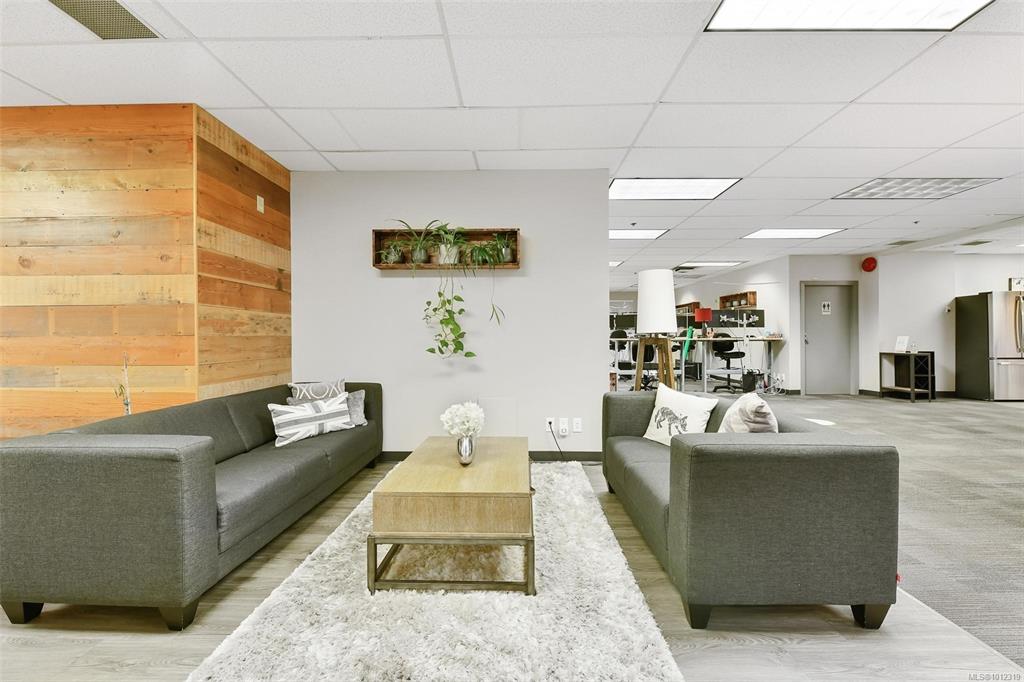 Fourth View of 852 Fort St, Victoria, BC, V9W 1H8