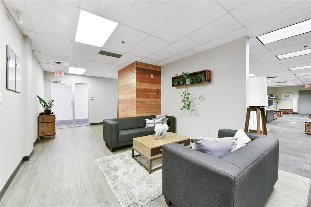 Fifth View of 852 Fort St, Victoria, BC, V9W 1H8