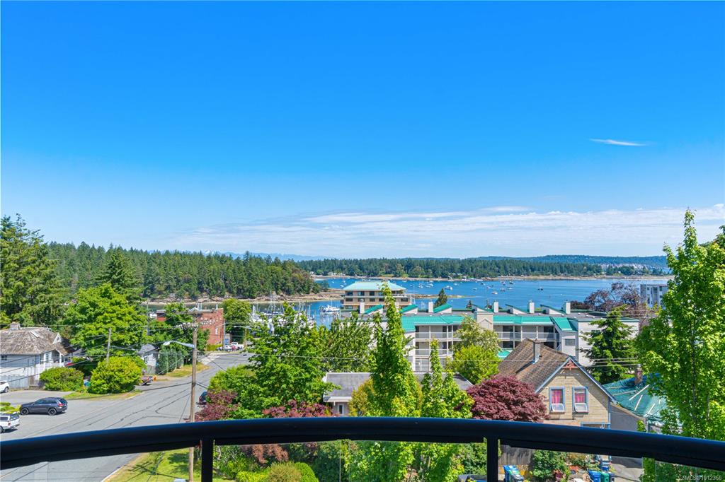 Second View of 225 Rosehill St, Marine Vista, Nanaimo, BC, V9S 1E1