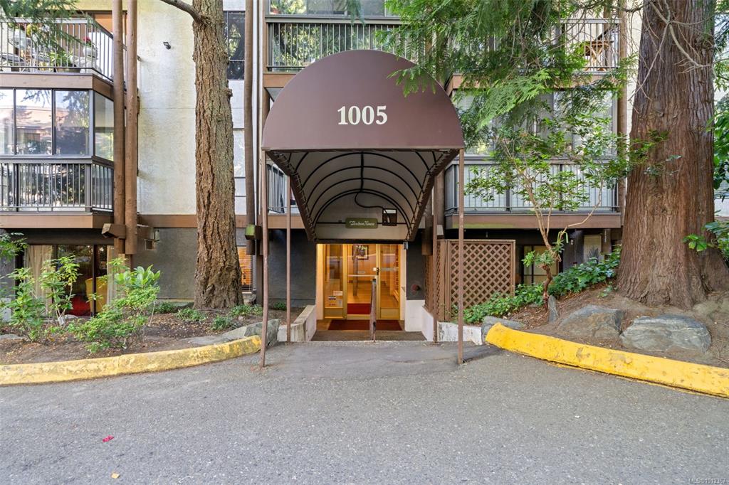 Second View of 1005 Mckenzie Ave, Royal Woods Windsor, Saanich, BC, V8X 4A9