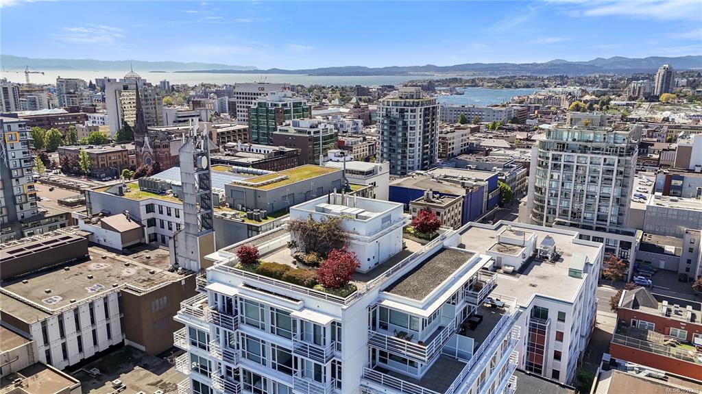 Third View of 834 Johnson St, The 834, Victoria, BC, V8W 1N3